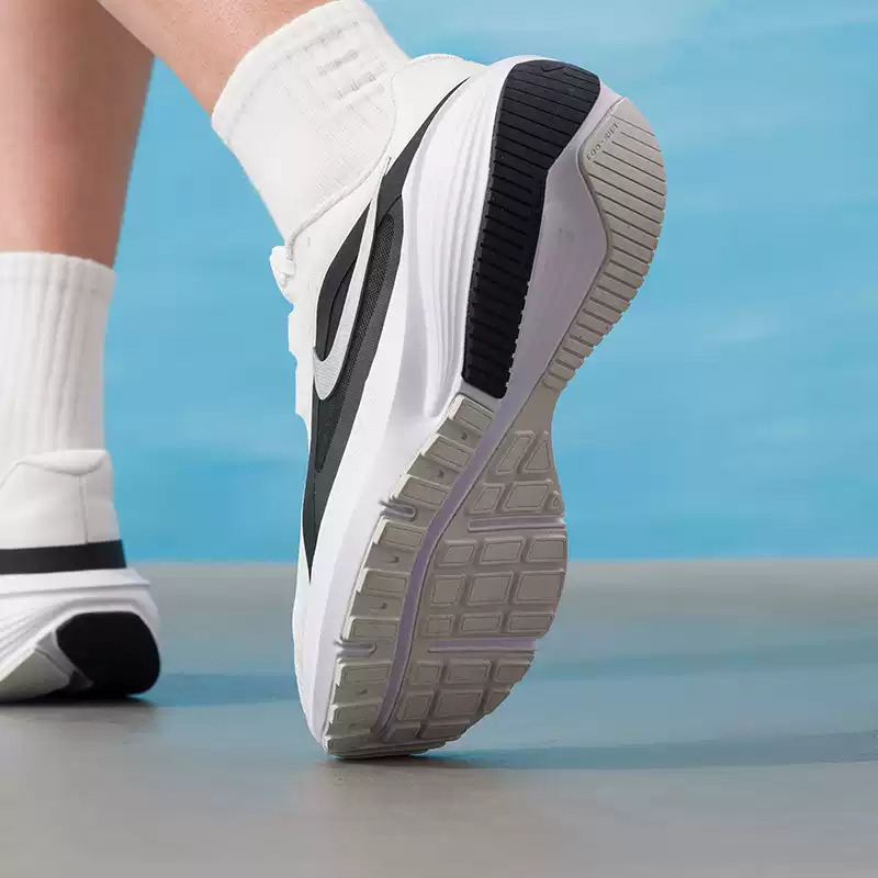 NIKE DOWNSHIFTER 14 Men's Runn - đánh giá và giá Lightweight Road Running Shoes