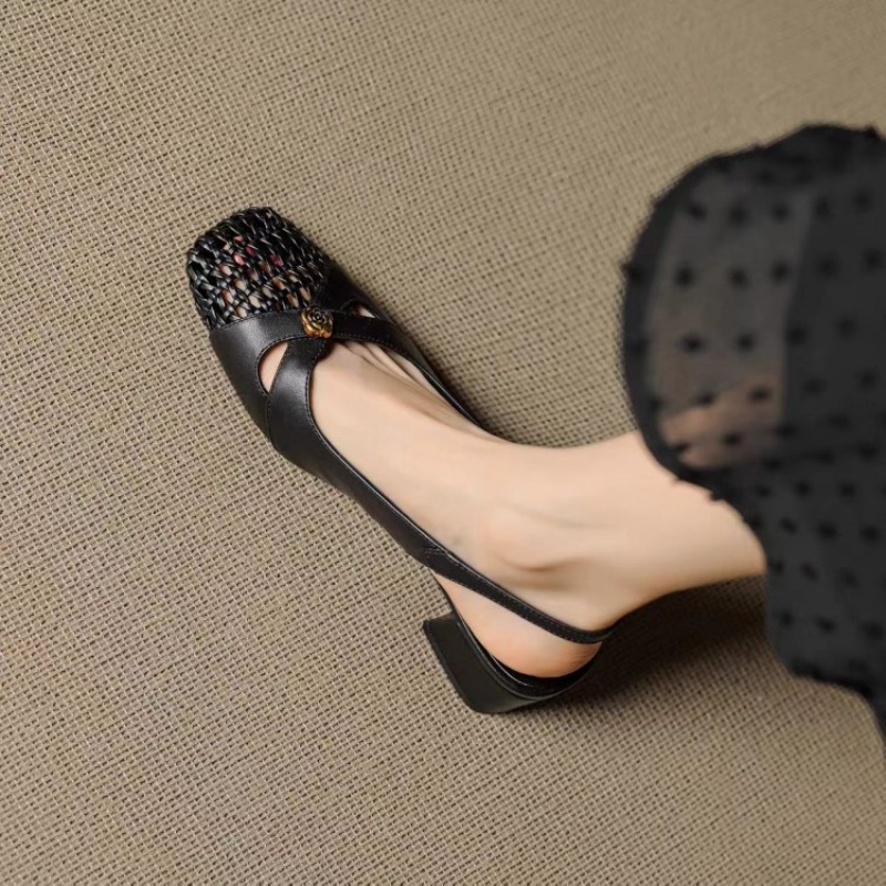 Women's French-style closed-to - đánh giá và giá Sandals